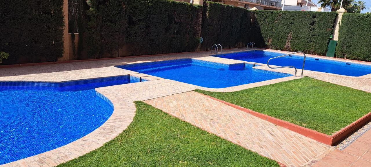 Apartamento De Don Huberto, Los Locos Torrevieja Luaran gambar